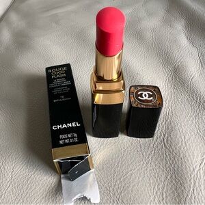 CHANEL Rouge Coco Flash 76 Enthusiasm Hydrating Vibrant Shine Lip Colour